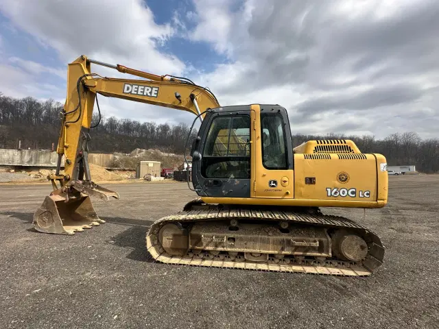 Image of John Deere 160C LC equipment image 4