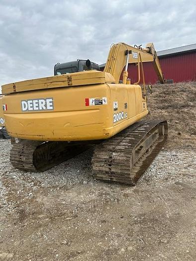 Image of John Deere 200C LC equipment image 1