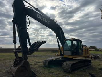 Main image John Deere 240D