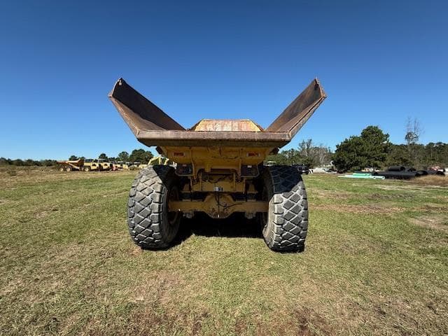 Image of John Deere 300D equipment image 3