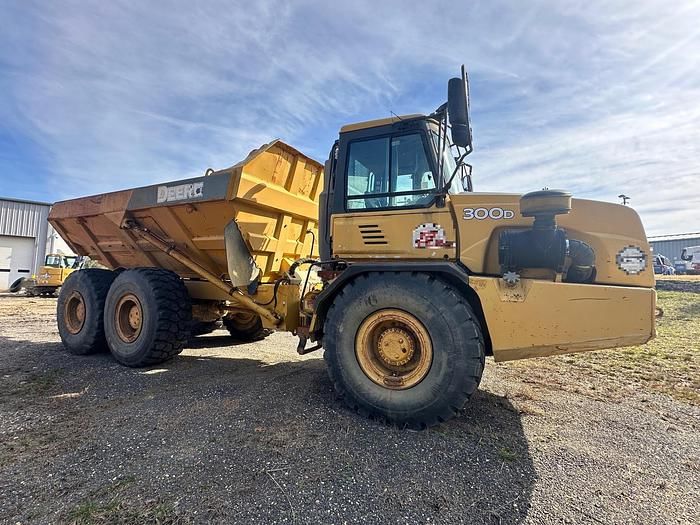 2006 John Deere 300D Equipment Image0