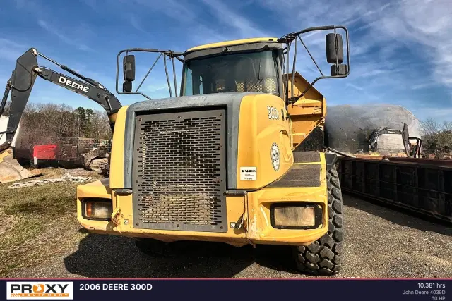 Image of John Deere 300D equipment image 3