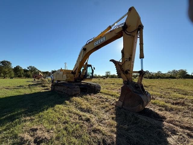 Image of John Deere 330C LC equipment image 1