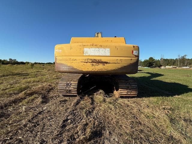 Image of John Deere 330C LC equipment image 4