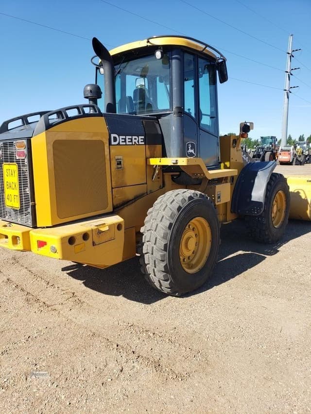 Image of John Deere 444J equipment image 2