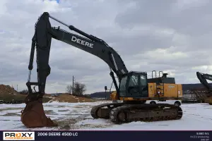 2006 John Deere 450DLC Image