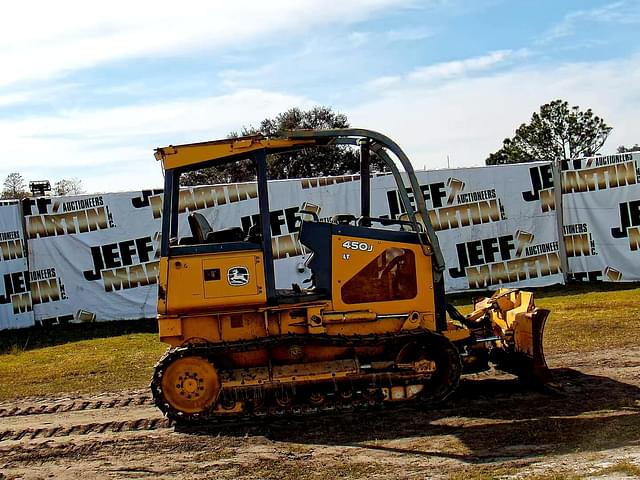 Image of John Deere 450J LT equipment image 3