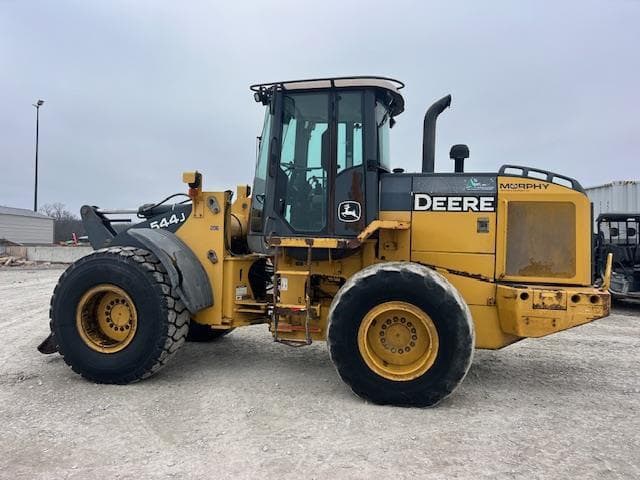 Image of John Deere 544J equipment image 2