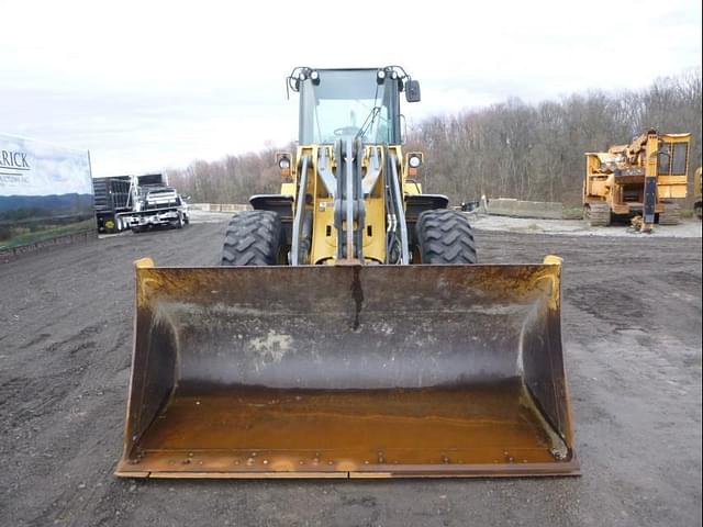 Image of John Deere 544J equipment image 1