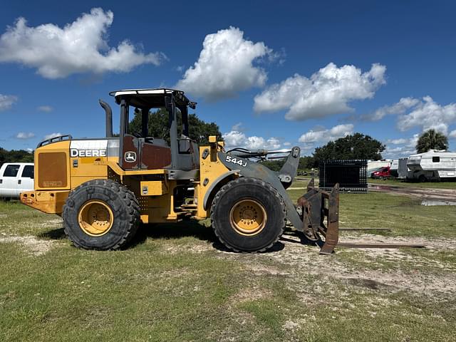 Image of John Deere 544J equipment image 3