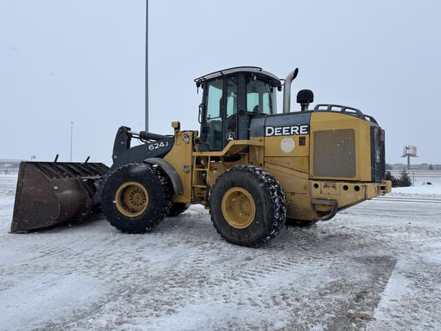 Image of John Deere 624J equipment image 4