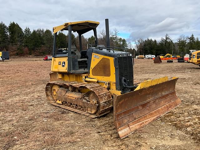 Image of John Deere 650J LT equipment image 2