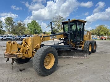Main image John Deere 670D