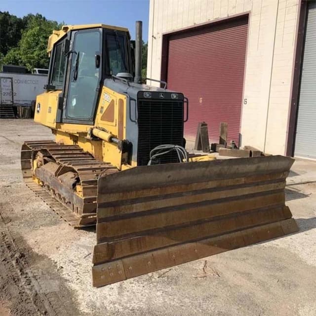 Image of John Deere 700J equipment image 1