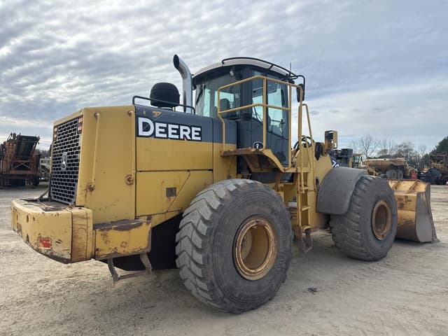Image of John Deere 744J equipment image 4