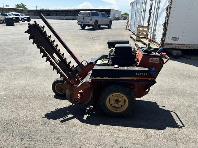 Image of Ditch Witch 1820 equipment image 3
