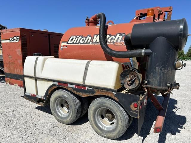 Image of Ditch Witch FX60 equipment image 4