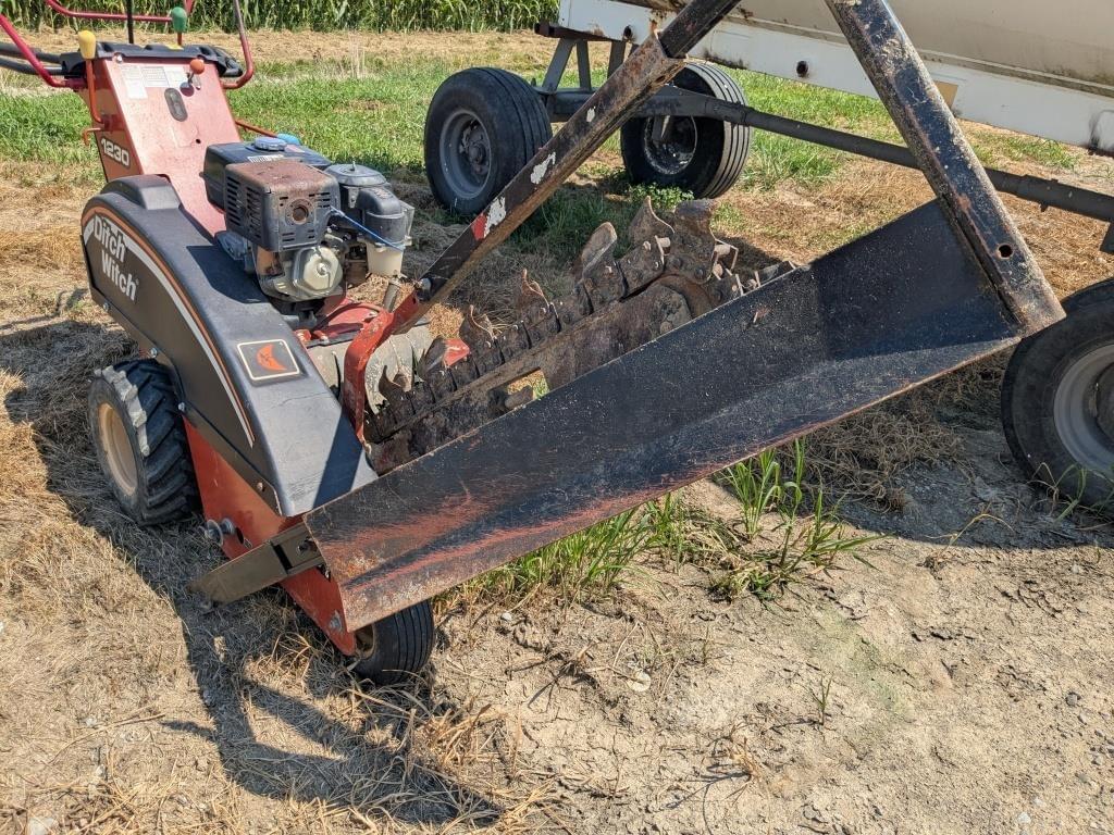 Image of Ditch Witch 1230 Image 1