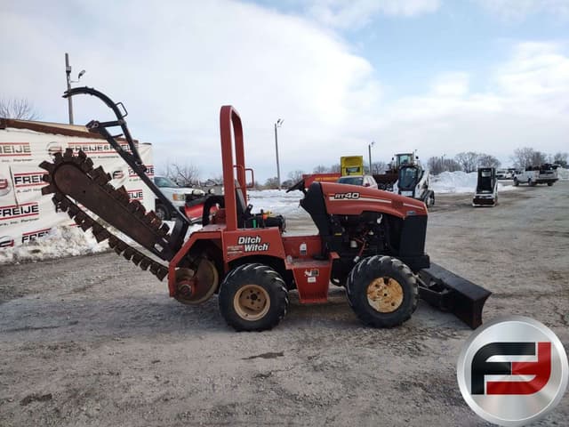 Image of Ditch Witch RT40 equipment image 3