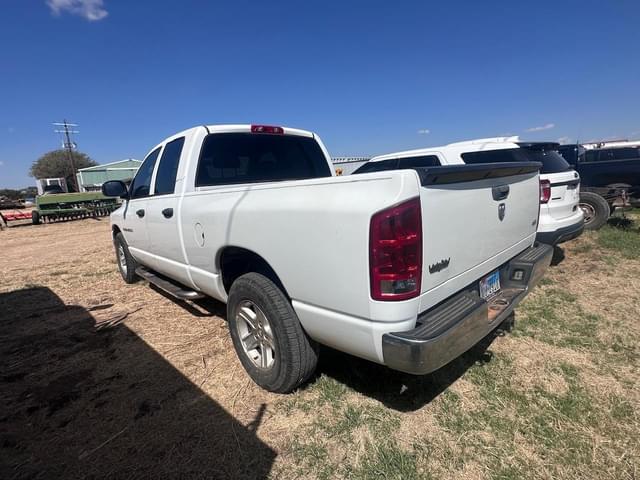 Image of Dodge Ram 1500 equipment image 3