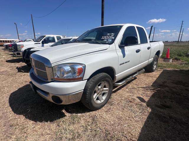Image of Dodge Ram 1500 equipment image 4