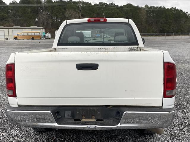 Image of Dodge Ram 1500 equipment image 3