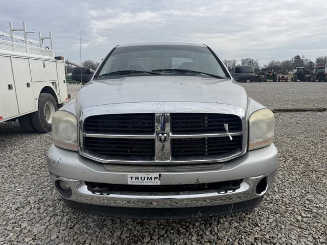 Image of Dodge Ram 2500 equipment image 1