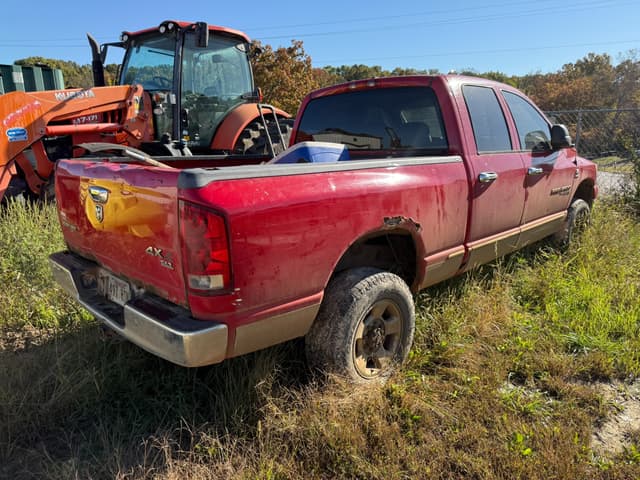 Image of Dodge Ram 2500 equipment image 3