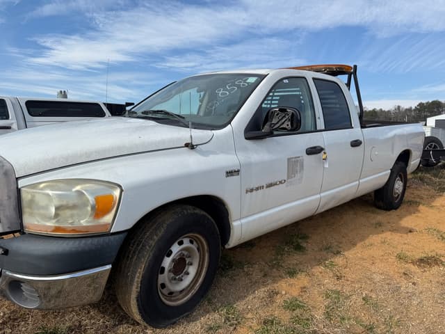 Image of Dodge Ram 2500 equipment image 3
