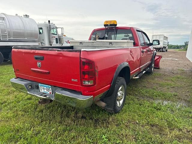 Image of Dodge Ram 2500 equipment image 4