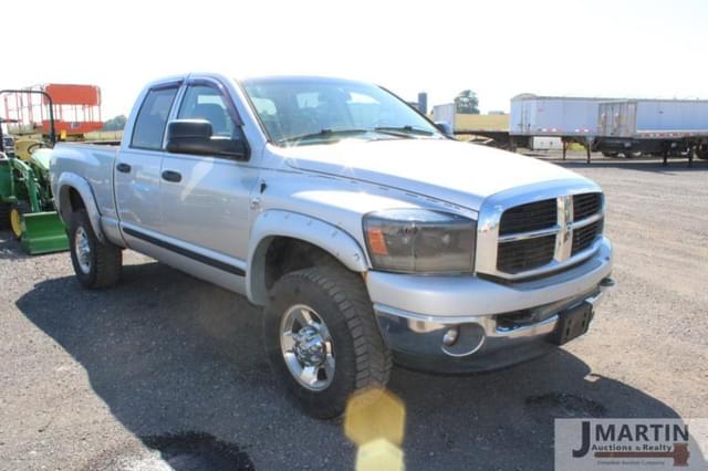 Image of Dodge Ram 3500 equipment image 1