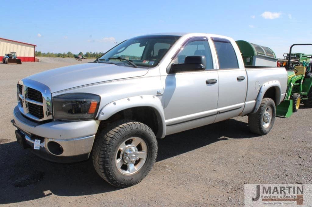 2006 Dodge Ram 3500 Equipment Image0