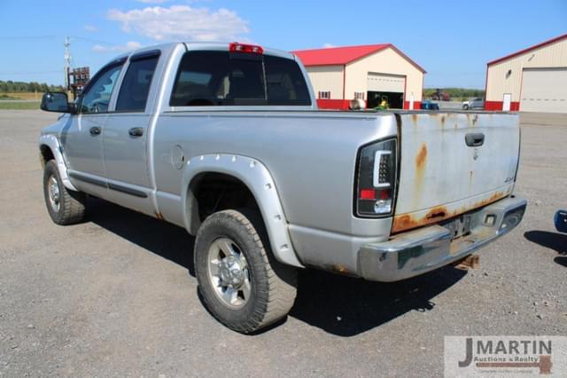 Image of Dodge Ram 3500 equipment image 3