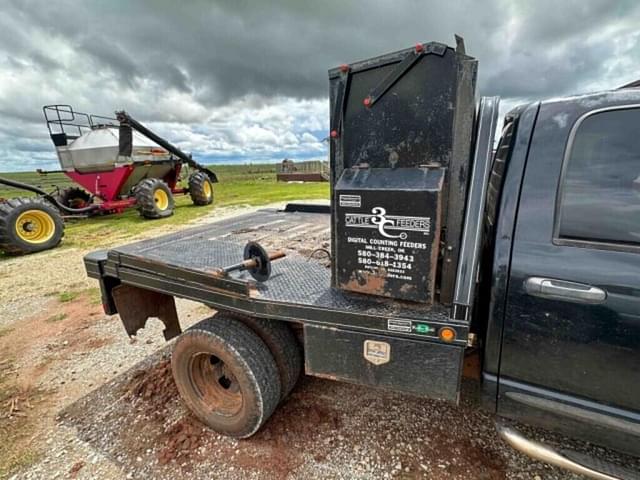 Image of Dodge Ram 3500 equipment image 4