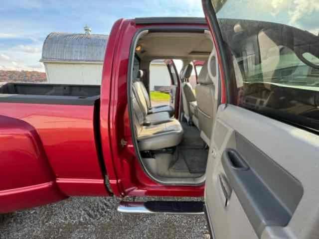 Image of Dodge Ram 3500 equipment image 1