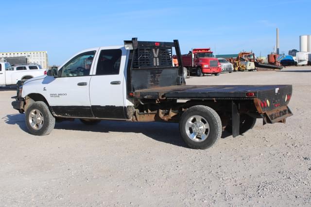 Image of Dodge Ram 3500 equipment image 4