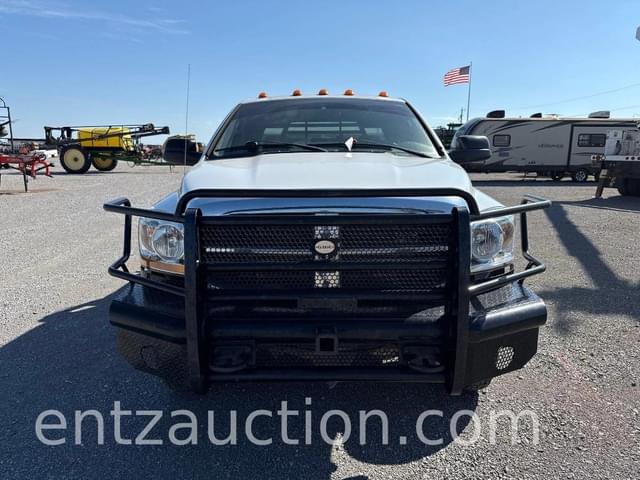 Image of Dodge Ram 3500 equipment image 1