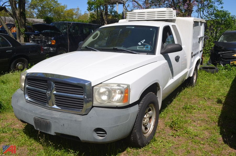 2006 Dodge Dakota Equipment Image0