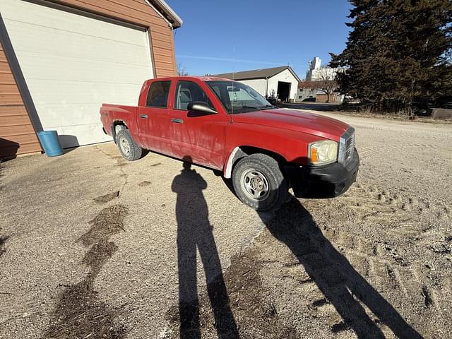 Image of Dodge Dakota equipment image 3