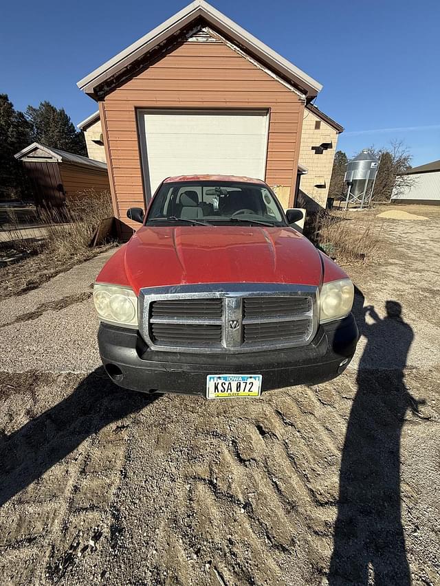 Image of Dodge Dakota equipment image 2