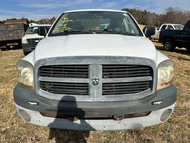 Image of Dodge Ram 1500 equipment image 2