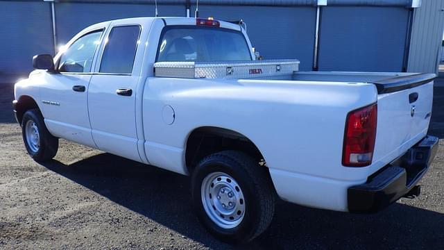 Image of Dodge Ram 1500 equipment image 3