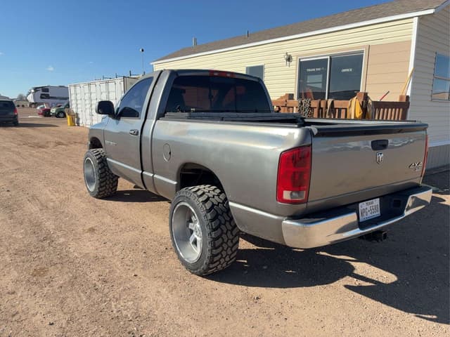 Image of Dodge Ram 1500 equipment image 3