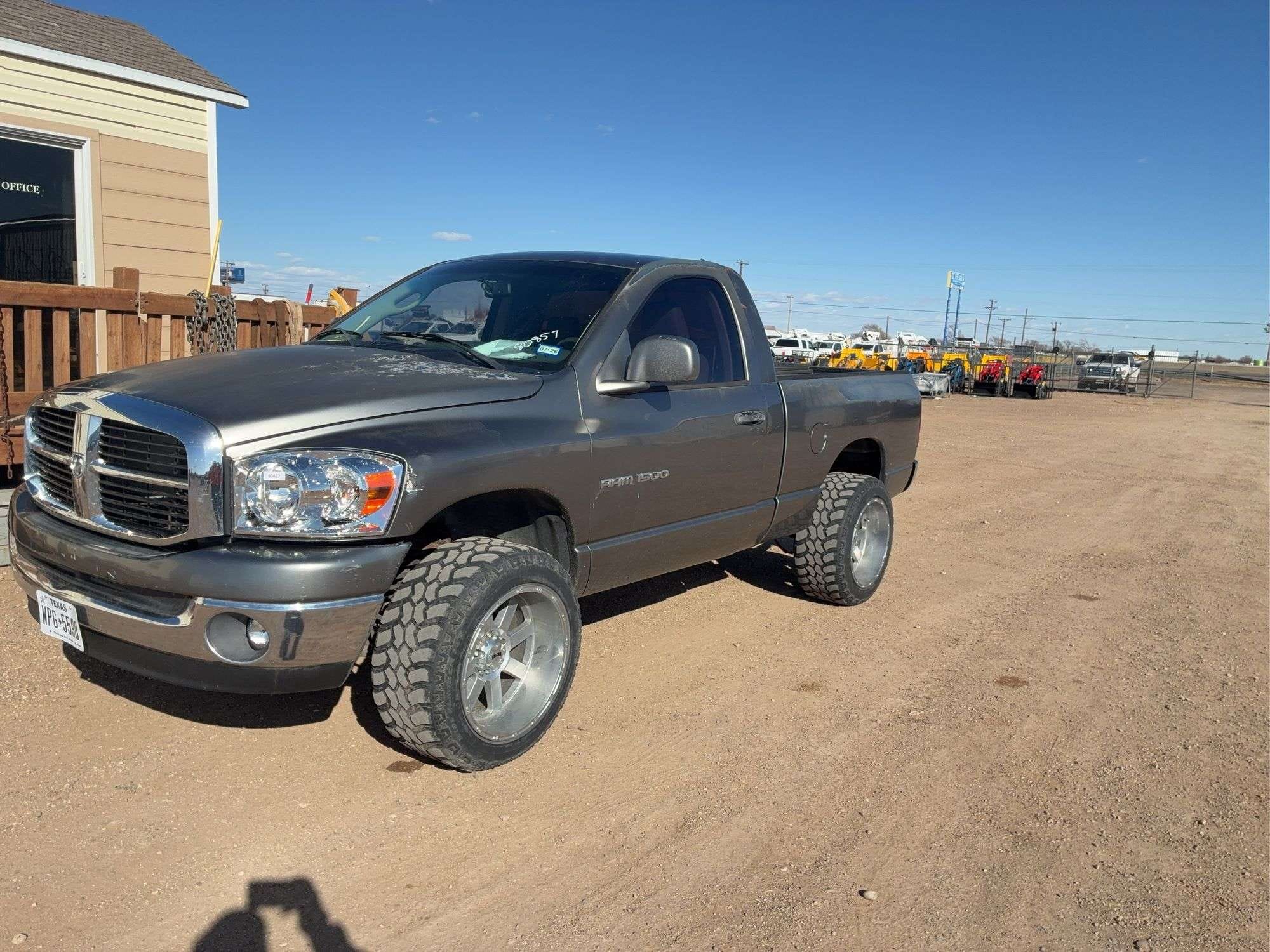 2006 Dodge Ram 1500 Equipment Image0