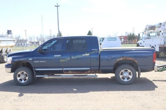 Image of Dodge Ram 1500 equipment image 3