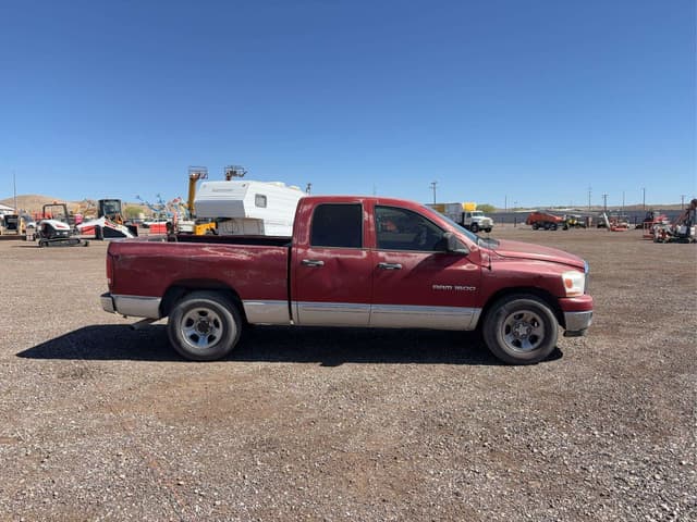 Image of Dodge Ram 1500 equipment image 3