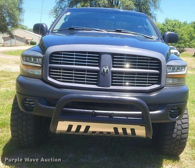 Image of Dodge Ram 1500 equipment image 1