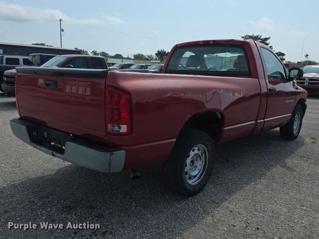 Image of Dodge Ram 1500 equipment image 4