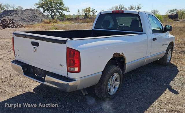 Image of Dodge Ram 1500 equipment image 4