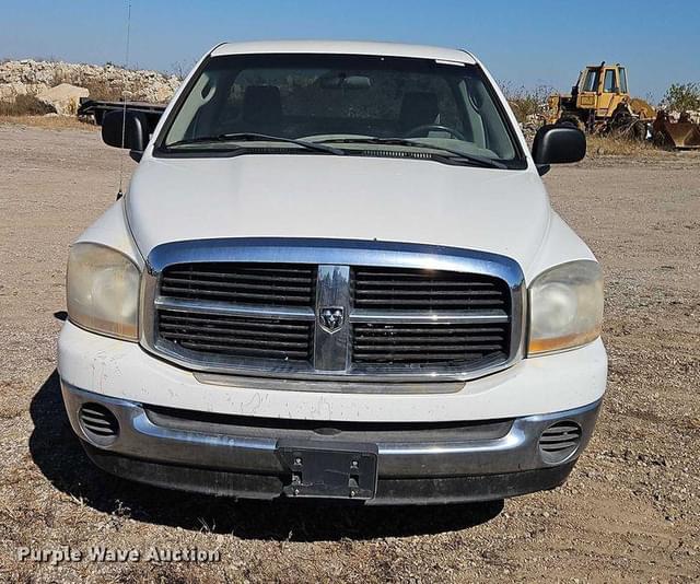 Image of Dodge Ram 1500 equipment image 1